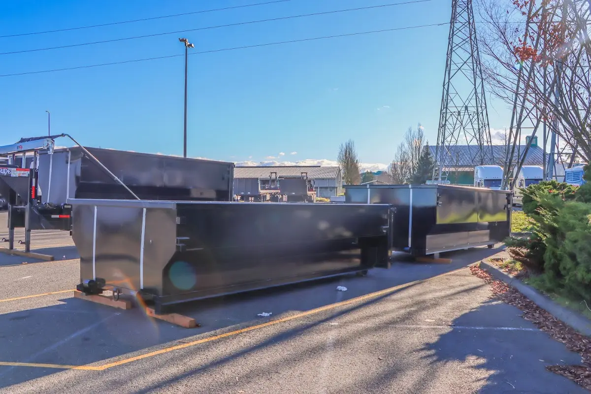 Professional dumpster rental and junk removal service in Gladstone